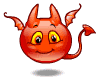 LE PETIT DIABLE A DES CORNES, DES AILES ET UNE QUEUE DE DRAGON.